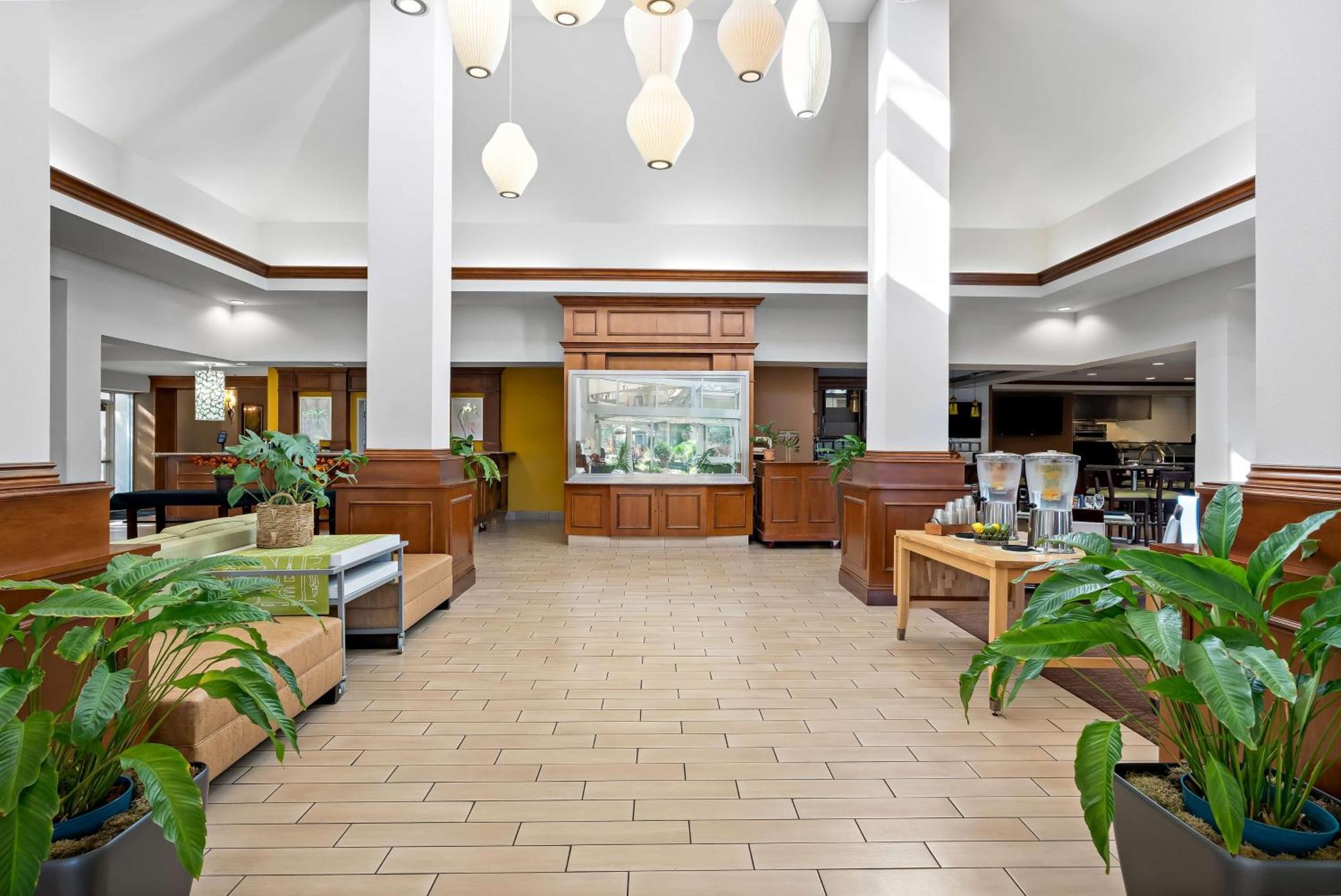 Hilton Garden Inn Fairfield Exterior photo